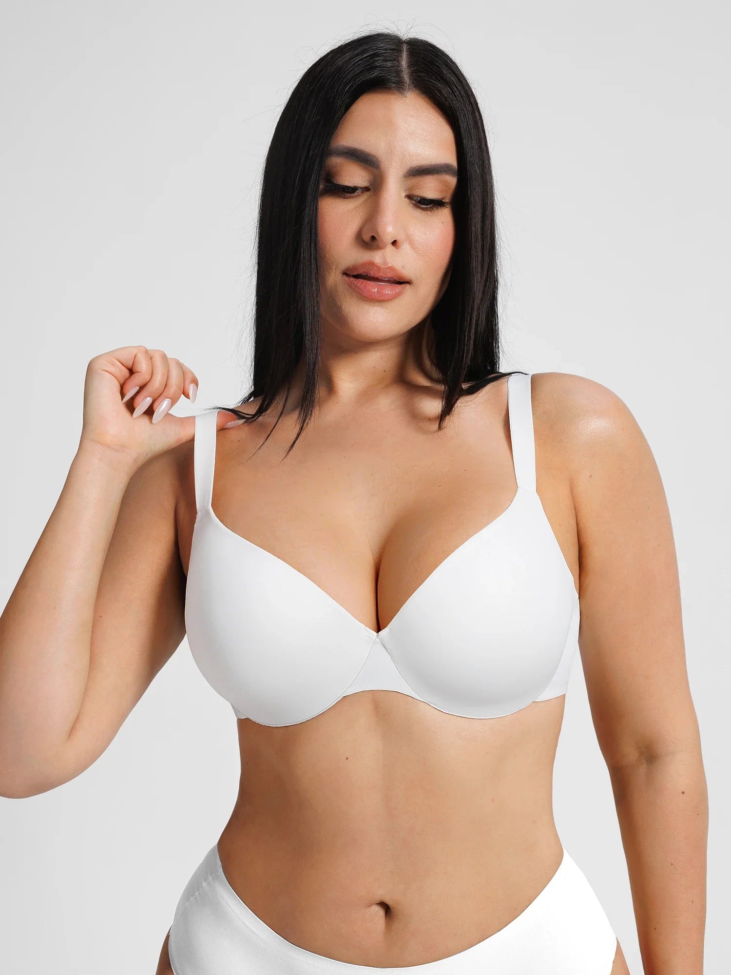 White / 42 / DDD